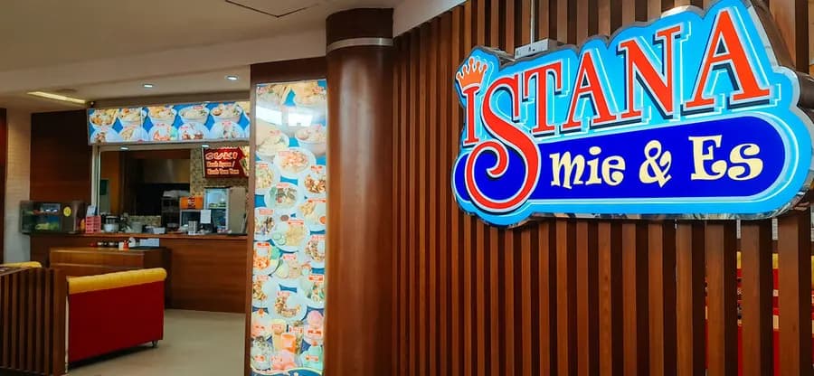 Istana Mie & Es